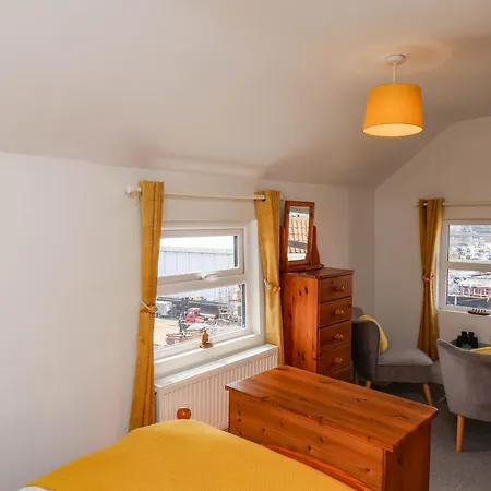 Harbour View * 惠特比